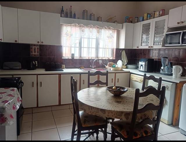 3 BEDROOM HOUSE FOR SALE IN ALBERTON NORTH